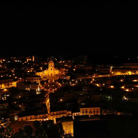 Casa de Férias La Terrazza Nel Centro Di Modica